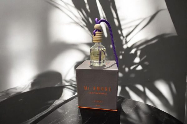 Natural car perfume diffuser with orange blossom and apricot scent